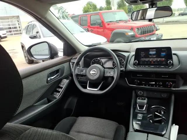2023 Nissan Rogue SV FWD