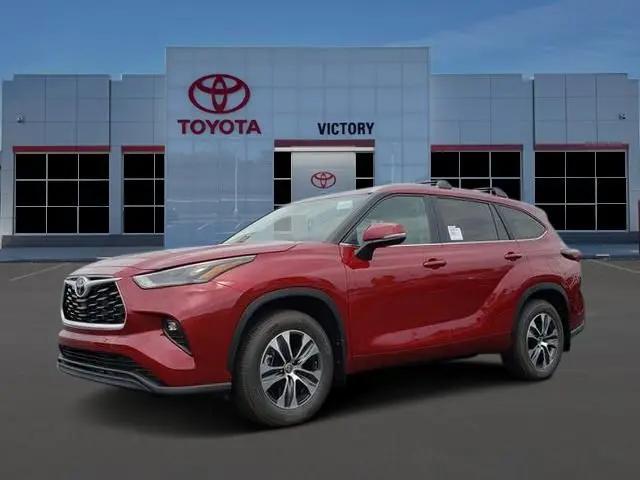 2026 Toyota Highlander XLE for sale in Austinburg, OH