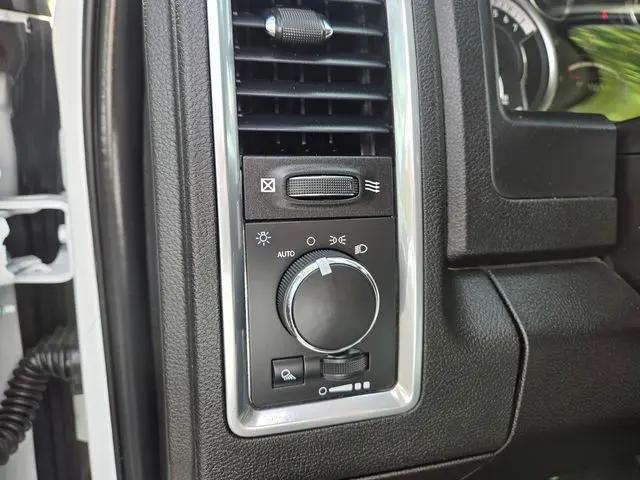 2023 Ram 1500 Classic SLT Crew Cab 4x4 57 Box