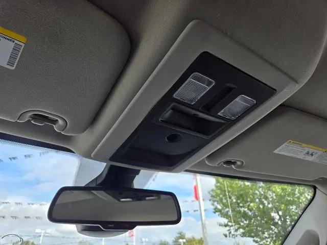 2023 Ram 1500 Classic SLT Crew Cab 4x4 57 Box