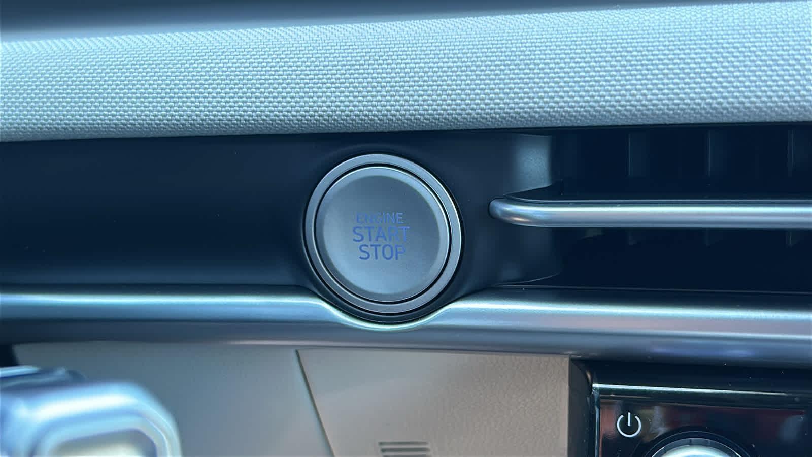 New 2026 Shimmering Silver Hyundai Limited image 47