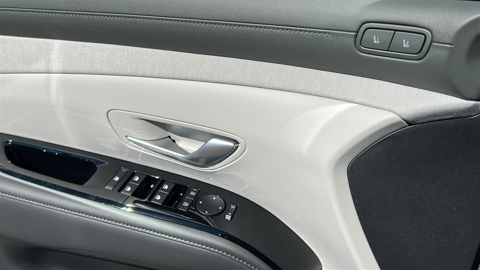 New 2026 Shimmering Silver Hyundai Limited image 52