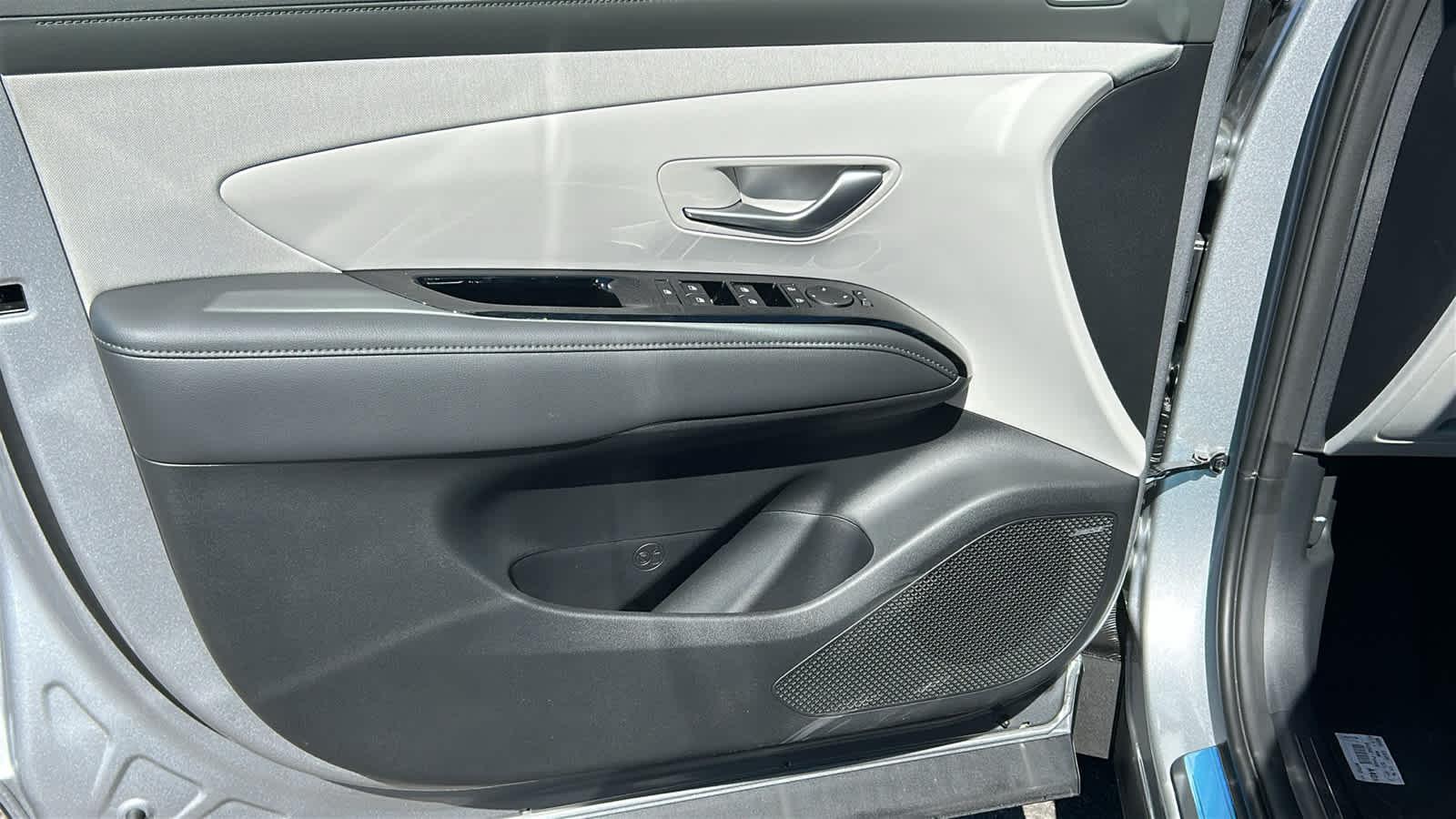 New 2026 Shimmering Silver Hyundai Limited image 53