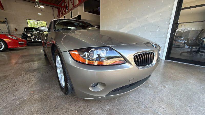 2004 BMW Z4 2.5i