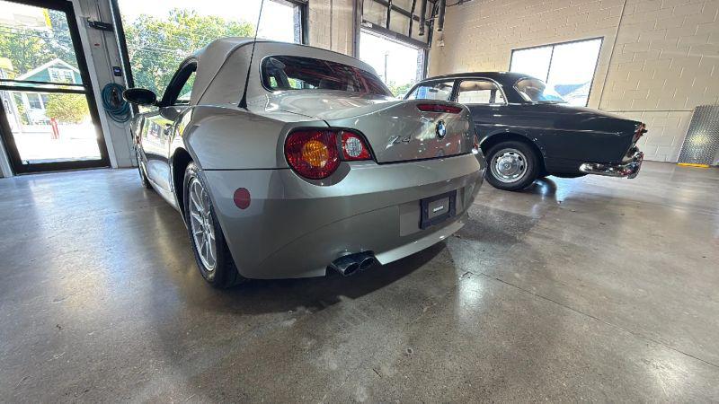 2004 BMW Z4 2.5i