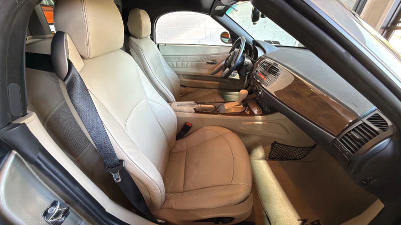 2004 BMW Z4 2.5i