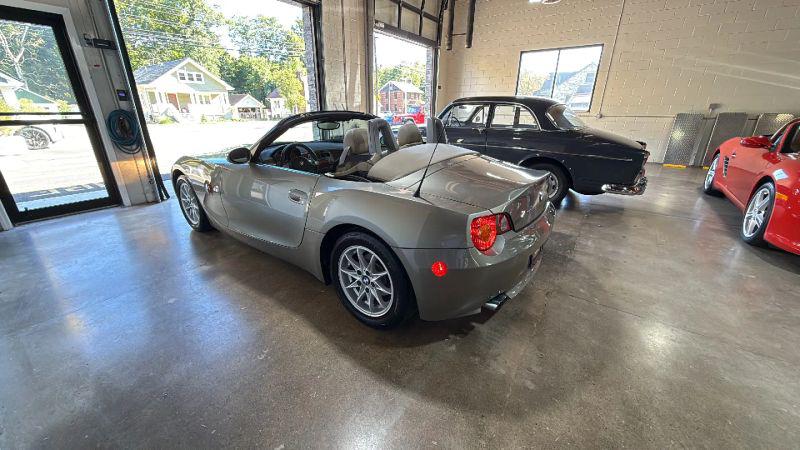 2004 BMW Z4 2.5i