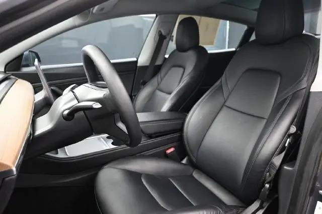 2021 Tesla Model 3 Standard Range Plus Rear-Wheel Drive