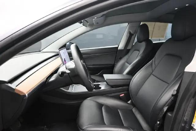 2021 Tesla Model 3 Standard Range Plus Rear-Wheel Drive