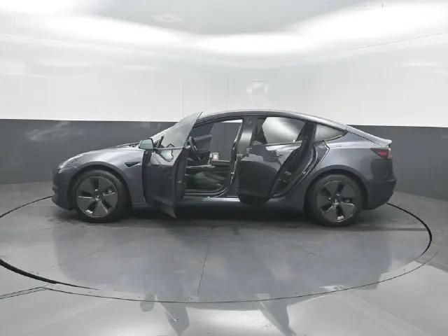 2021 Tesla Model 3 Standard Range Plus Rear-Wheel Drive