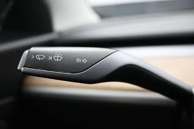2020 Tesla Model 3 Standard Range Plus Rear-Wheel Drive