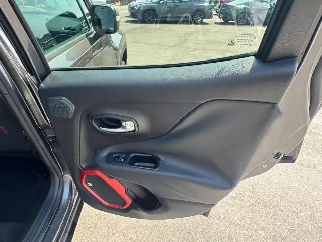 2017 Jeep Renegade Trailhawk 4x4