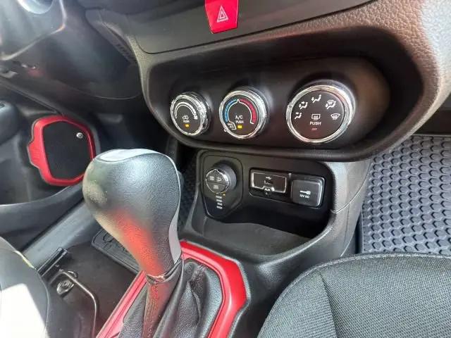 2017 Jeep Renegade Trailhawk 4x4