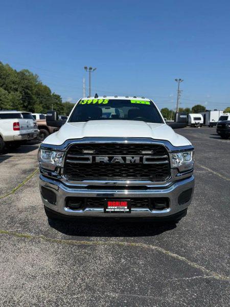 2023 Ram 3500 Tradesman Crew Cab 4x4 8 Box