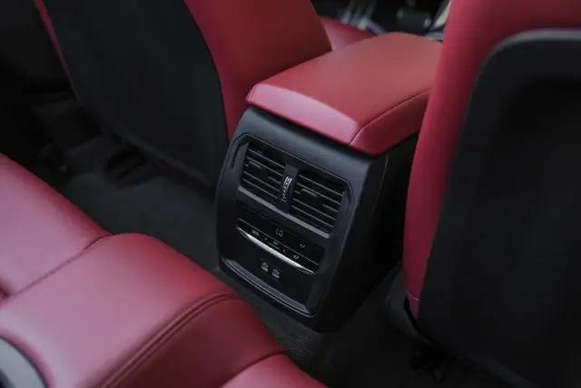 2023 BMW M4 M440i