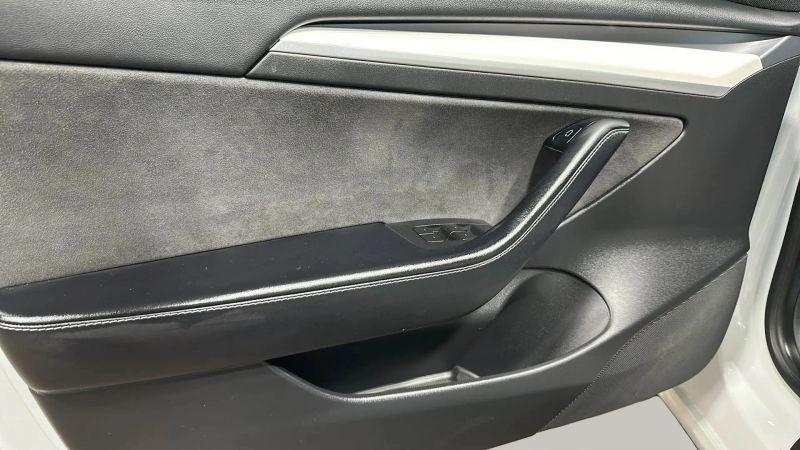 2021 Tesla Model 3 Standard Range Plus Rear-Wheel Drive
