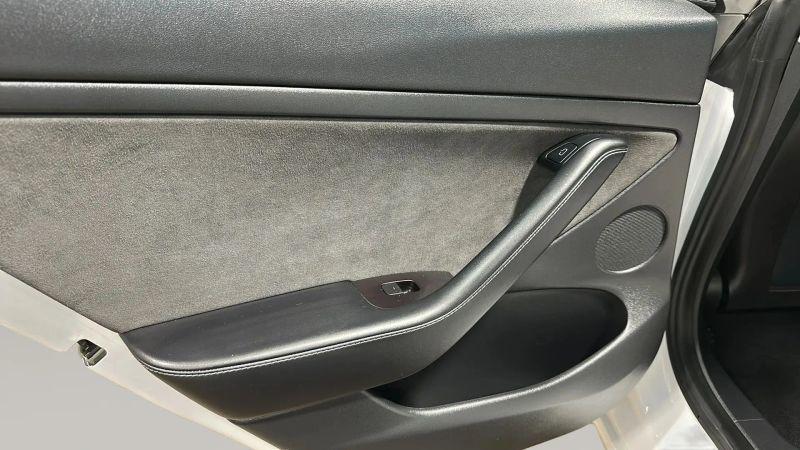 2021 Tesla Model 3 Standard Range Plus Rear-Wheel Drive
