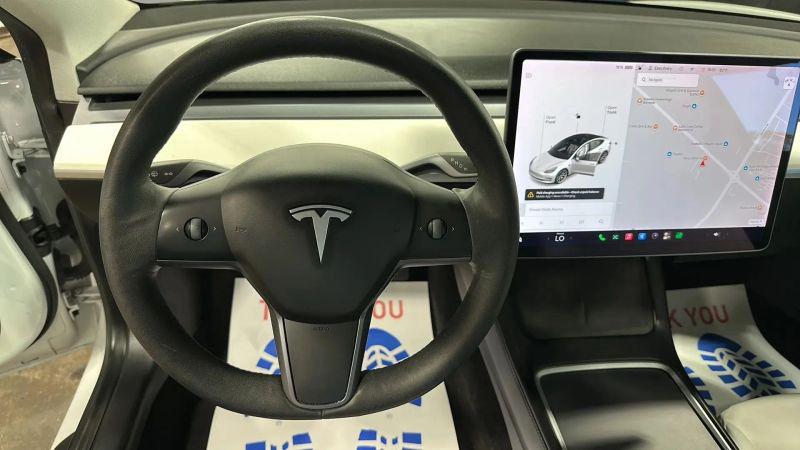 2021 Tesla Model 3 Standard Range Plus Rear-Wheel Drive