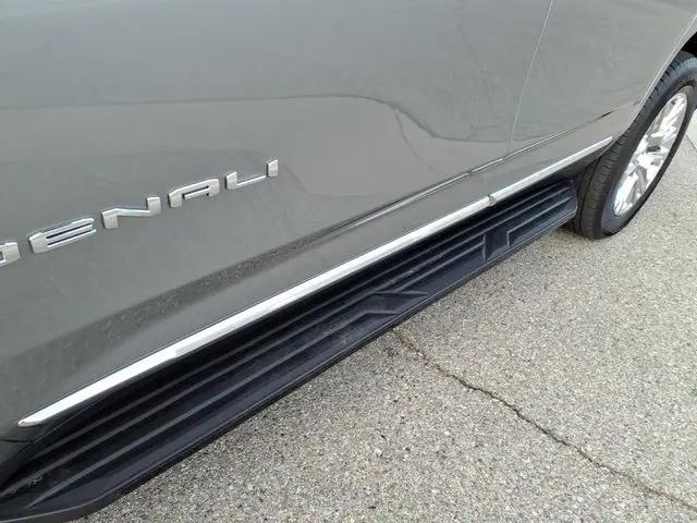 2025 GMC Yukon 4WD Denali