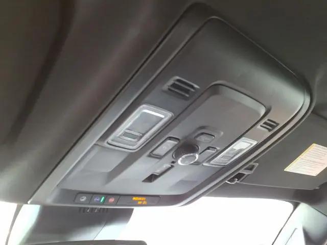 2025 GMC Yukon 4WD Denali