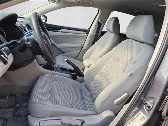 2014 Volkswagen Passat 1.8T S