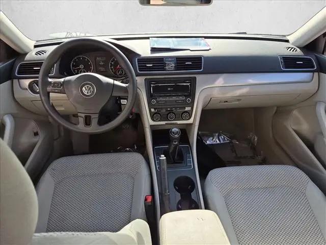 2014 Volkswagen Passat 1.8T S