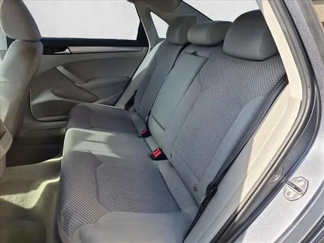 2014 Volkswagen Passat 1.8T S