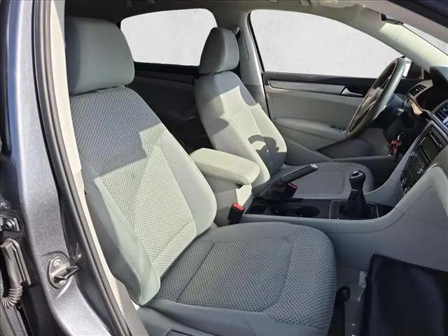 2014 Volkswagen Passat 1.8T S