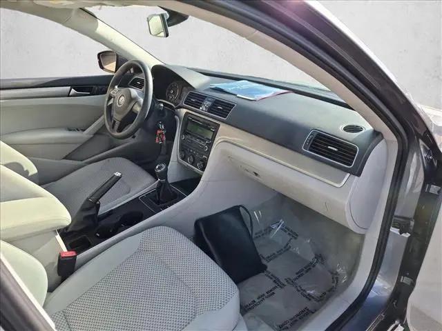 2014 Volkswagen Passat 1.8T S
