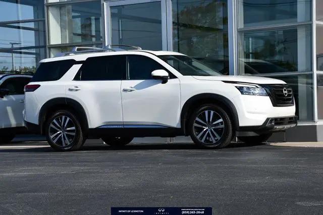2023 Nissan Pathfinder Platinum 4WD for sale in Lexington, KY