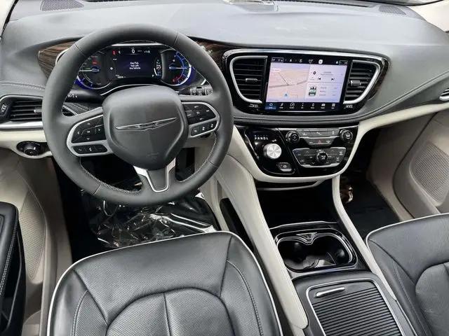 2023 Chrysler Pacifica Hybrid Limited