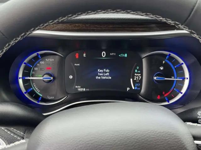 2023 Chrysler Pacifica Hybrid Limited
