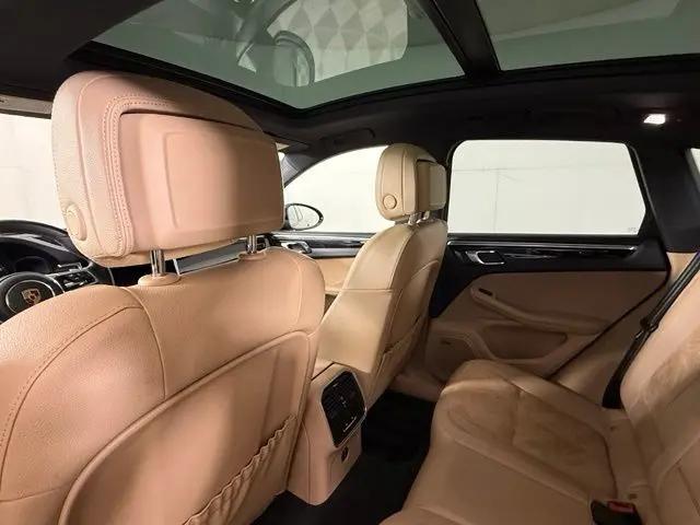2020 Porsche Macan Macan