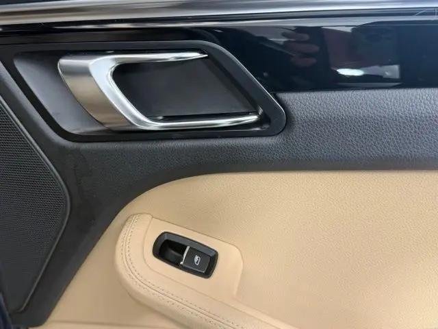 2020 Porsche Macan Macan