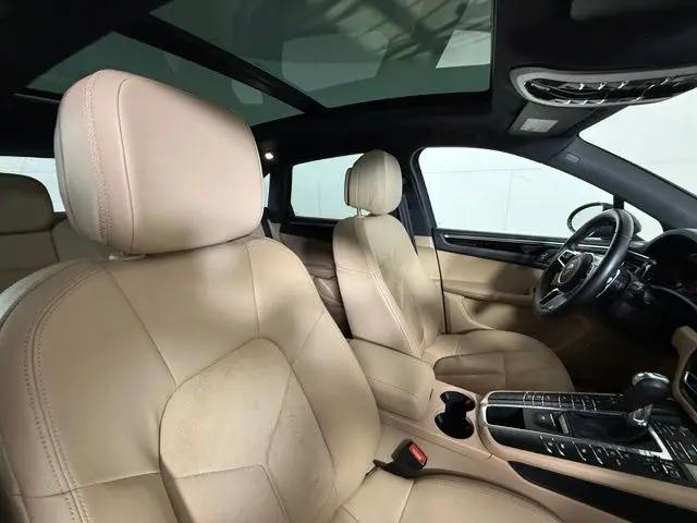 2020 Porsche Macan Macan