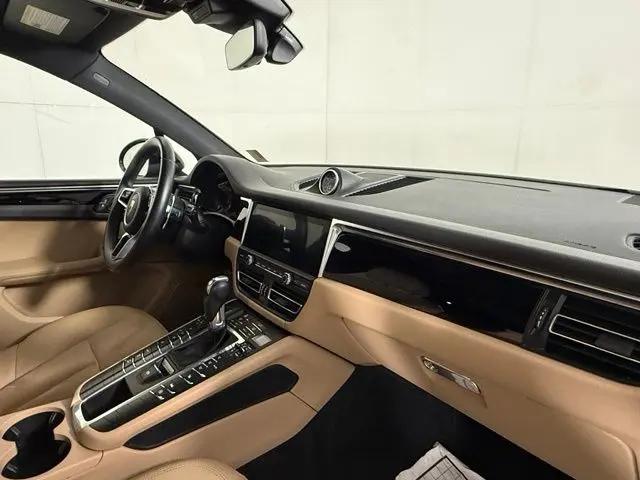 2020 Porsche Macan Macan