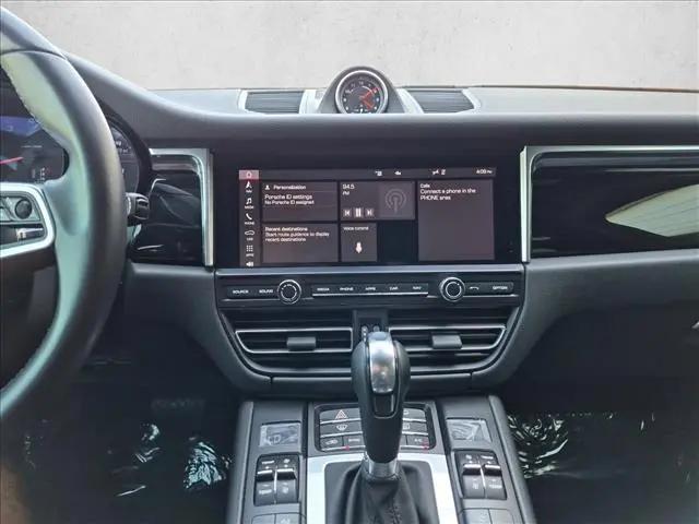 2021 Porsche Macan Macan