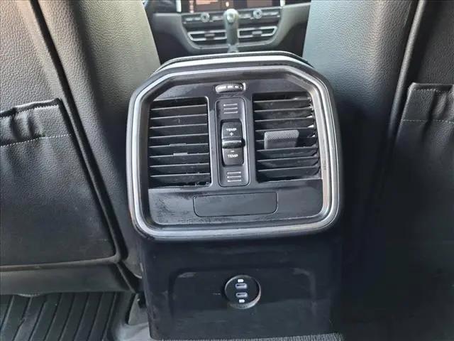 2021 Porsche Macan Macan