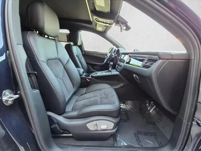 2021 Porsche Macan Macan