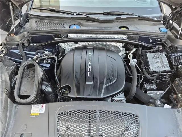 2021 Porsche Macan Macan