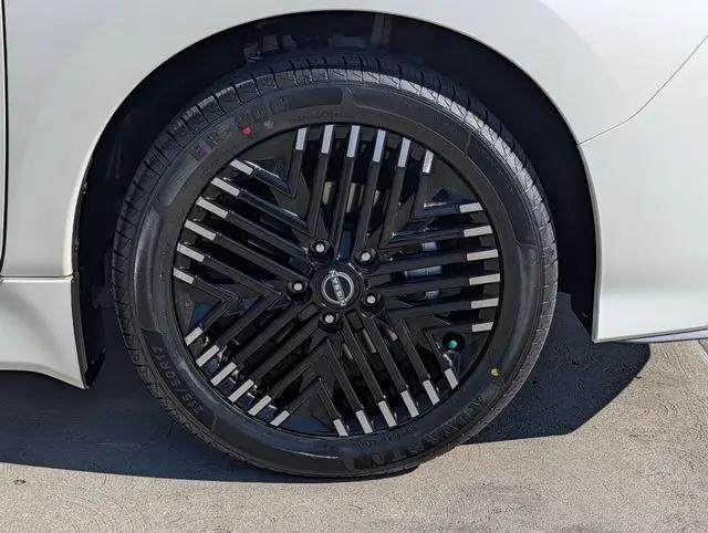 2024 Nissan LEAF SV PLUS