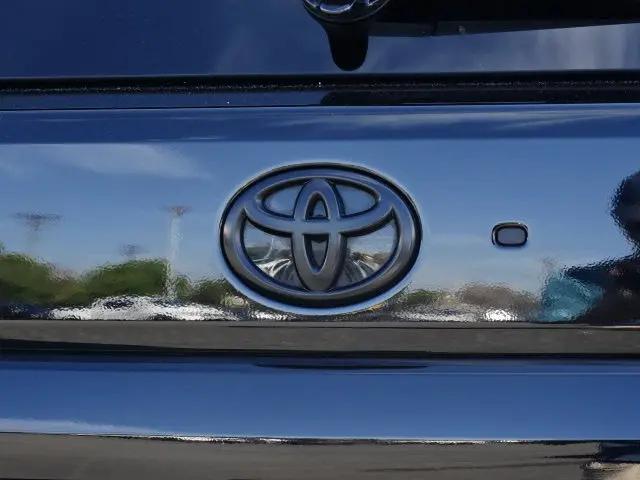 2024 Toyota Sequoia SR5