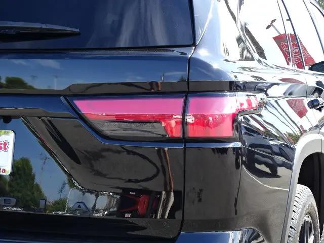 2024 Toyota Sequoia SR5