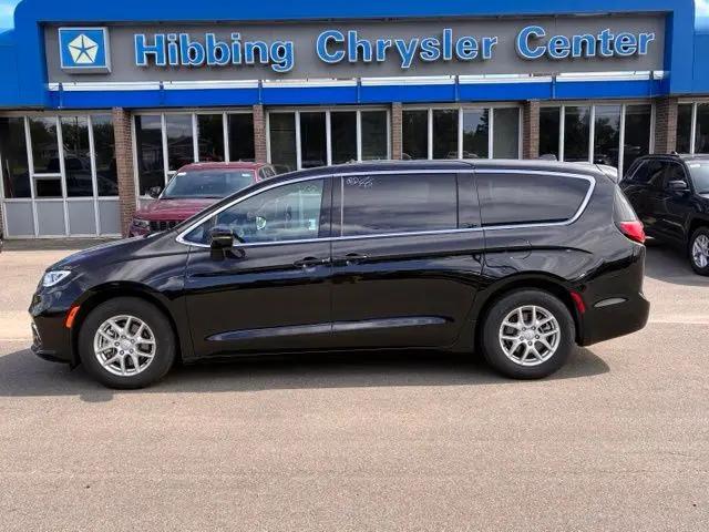 2026 Chrysler Pacifica Select for sale in Hibbing, MN