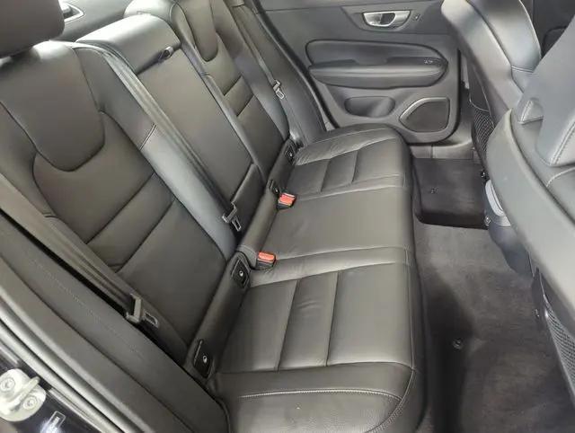 2024 Volvo S60 B5 Plus Dark Theme