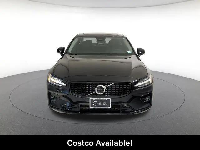 2024 Volvo S60 B5 Plus Dark Theme