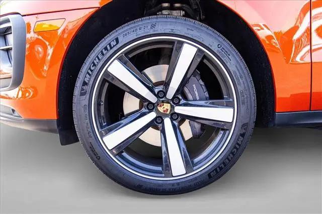 2023 Porsche Macan Macan