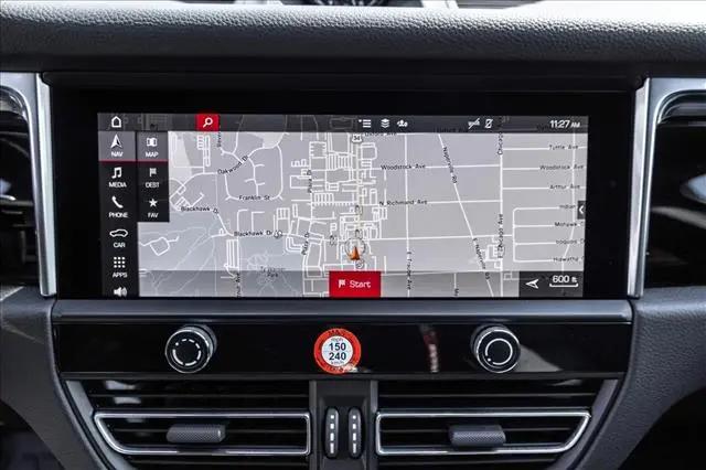 2023 Porsche Macan Macan