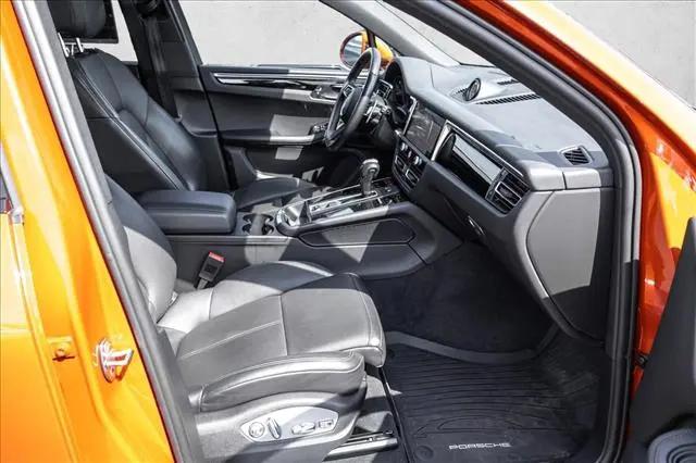 2023 Porsche Macan Macan