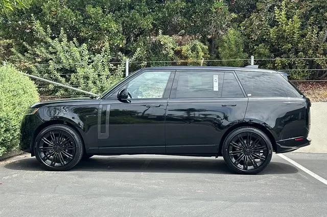 2026 Land Rover Range Rover P400 SE 7 Seat